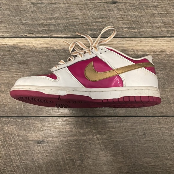 Rare Nike Dunk Low GS 'Rave Pink Gold' - Picture 11 of 16